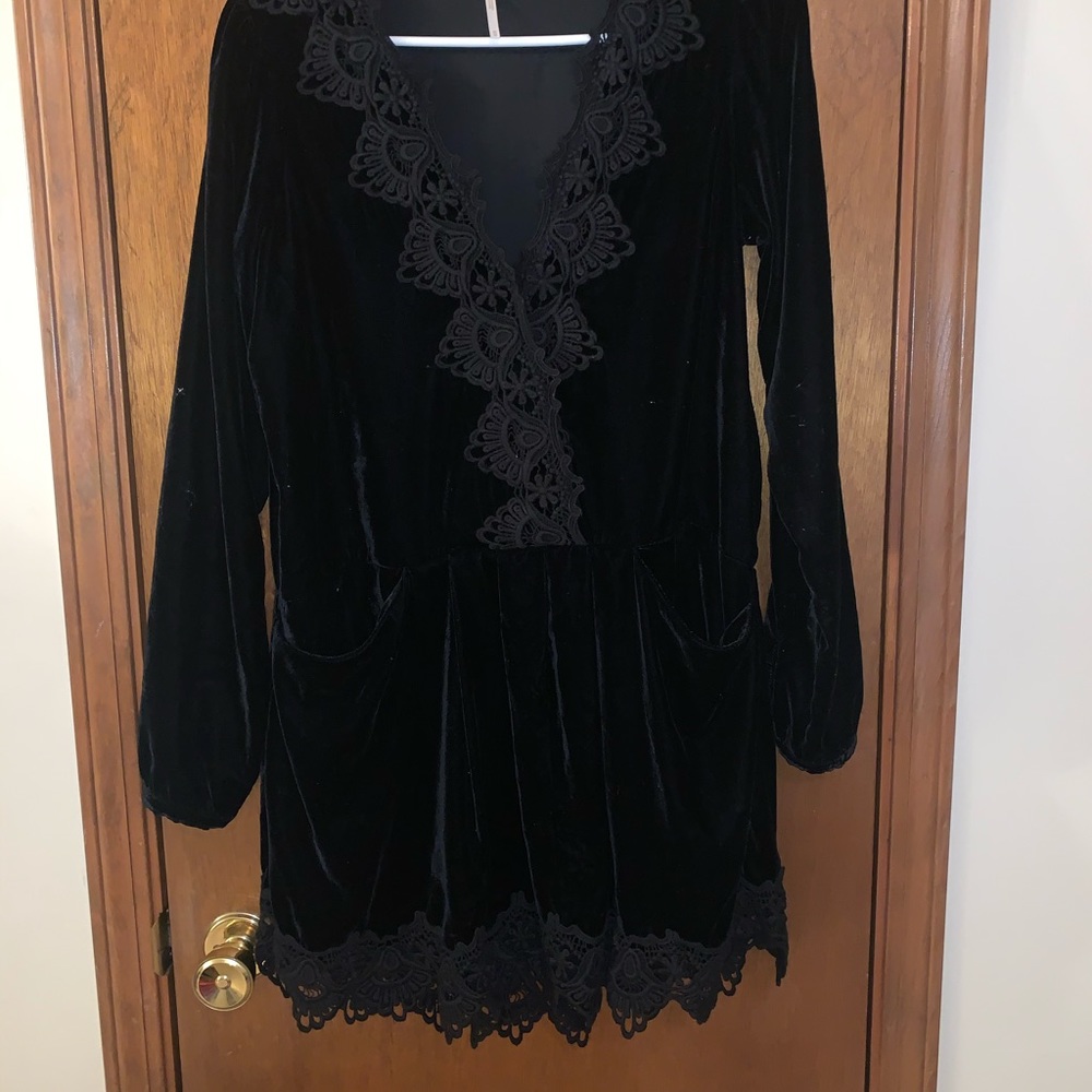 Black long sleeve velvet free people dress
